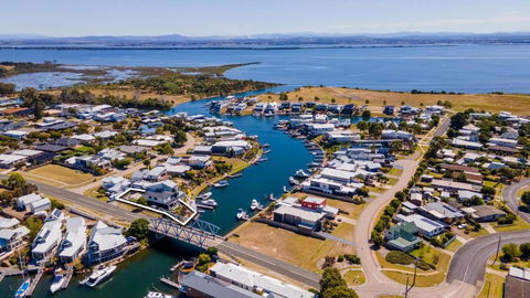 Riviera View - Queensland Tourism 1