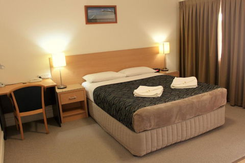 Rockhampton Palms Motor Inn - Queensland Tourism 1