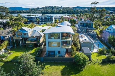 Rolling Waves 3 - Beach Access & Pet Friendly! - QLD Tourism 1