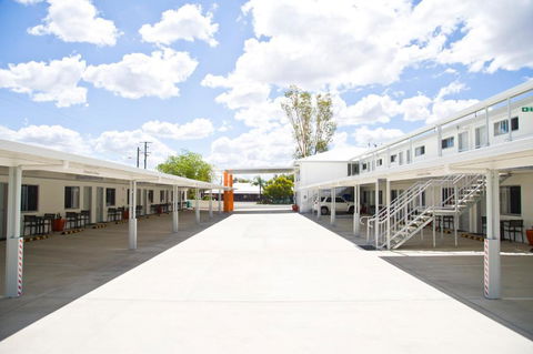 Roma Central Motel - QLD Tourism 3
