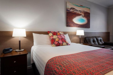Roma Inland Motor Inn - QLD Tourism 3