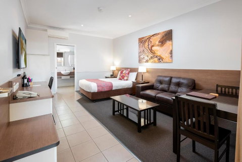 Roma Inland Motor Inn - QLD Tourism 1