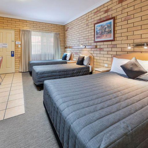 Roma Mid Town Motor Inn - QLD Tourism 1