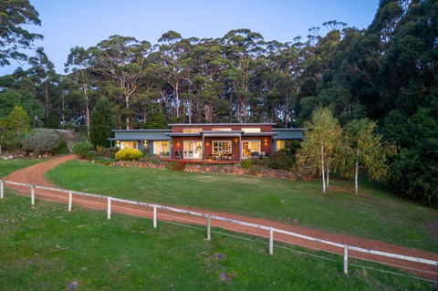 Roo Corner I Private Properties - QLD Tourism 0