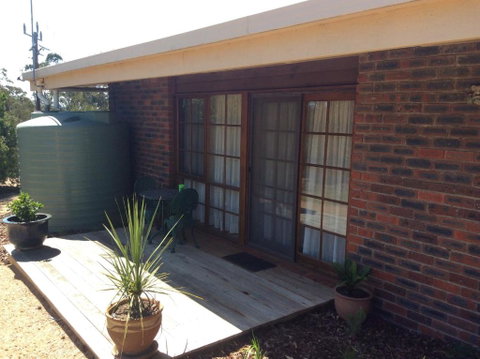 Rose Cottage - QLD Tourism 3