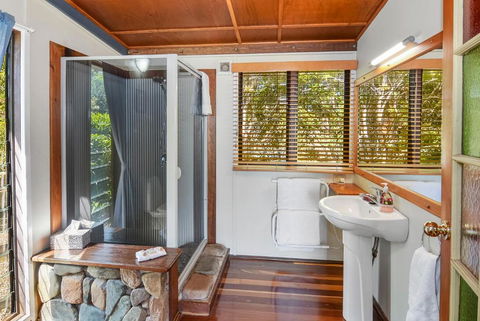 Rosebrook Cottages - QLD Tourism 2