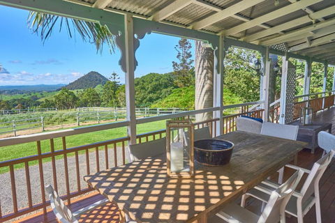 Rosecliffe Boutique Farm Cottages - Queensland Tourism 1