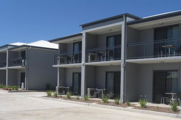 Royal Motel Miles with QLD Tourism
