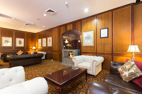 Royal On The Park - Queensland Tourism 3