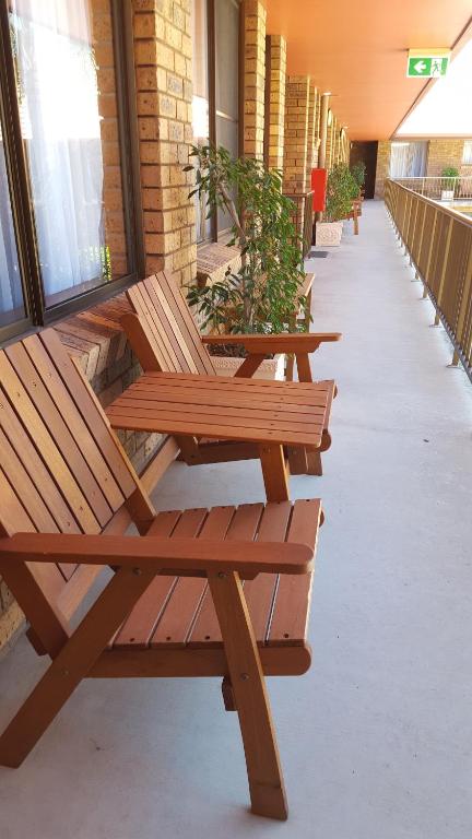 Royal Palms Motor Inn - QLD Tourism 3