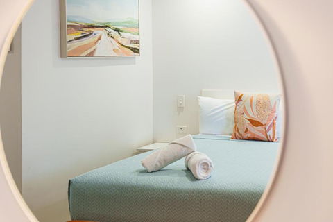 Roydons Motor Inn - Queensland Tourism 0