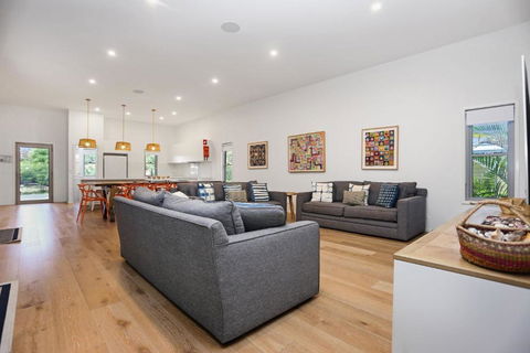 Russell Street Retreat - Queensland Tourism 0