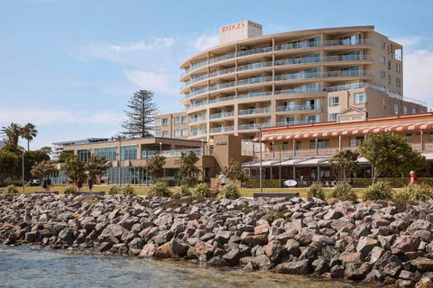 Rydges Hotel Port Macquarie - Queensland Tourism 2