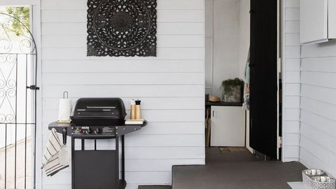 Salamander Sweet Foreshore Drive - Queensland Tourism 2