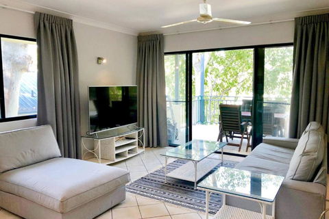 Salt & Sand - Tropical Oasis Footsteps To Beach - Queensland Tourism 1