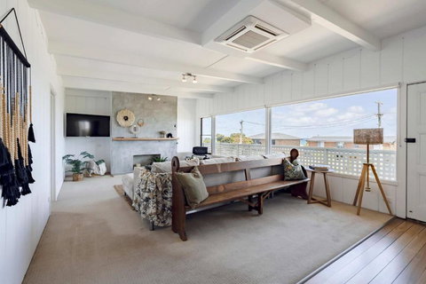 Saltwater Terrace With Panoramic Ocean Views - Queensland Tourism 2