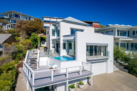 Salty Kiss I Private Properties - Queensland Tourism 1