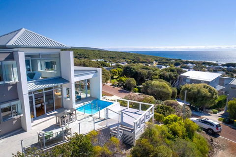 Salty Kiss I Private Properties - Queensland Tourism 0