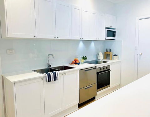 SALTY SNOOZE - Your Coastal Holiday House - QLD Tourism 2