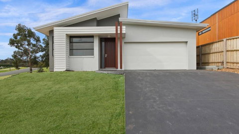 Sams House - Queensland Tourism 0