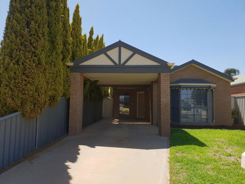SAN Mateo - QLD Tourism 0