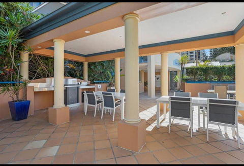 San Mateo On Broadbeach - Queensland Tourism 1