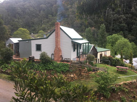 Sancreed Cottage - QLD Tourism 1