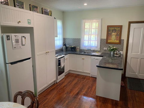 Sancreed Cottage - QLD Tourism 3