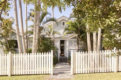 Sanctuary Spaces - Kia Ora Byron - Queensland Tourism 1