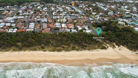 Sand And Swell At Sawtell - QLD Tourism 1