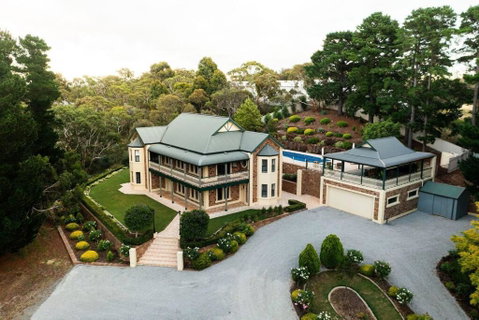 Sand Road Estate - QLD Tourism 0