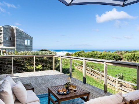 Sand & Sauna Retreat - QLD Tourism 1