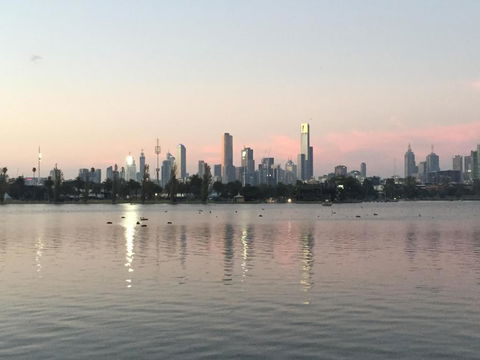 Sand & The City - Queensland Tourism 0