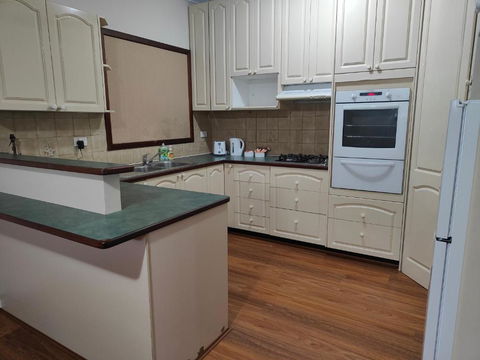 S&S Guest House - QLD Tourism 3
