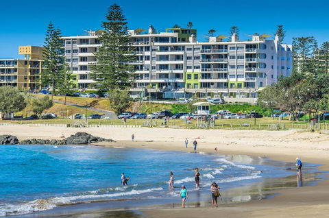 Sandcastle Apartments - Queensland Tourism 1