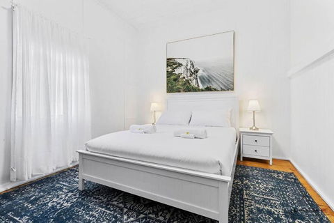 Sandown Beachside Cottage - QLD Tourism 3