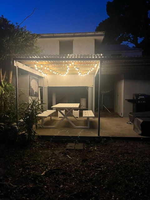 Sandown Beachside Cottage - QLD Tourism 0