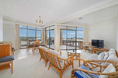 Sandpiper 9 25 Waugh Street - Queensland Tourism 0