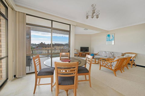 Sandpiper 9 25 Waugh Street - Queensland Tourism 2
