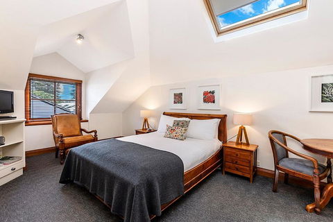 Sandstone Suites - In The Heart Of Port Fairy - Queensland Tourism 1