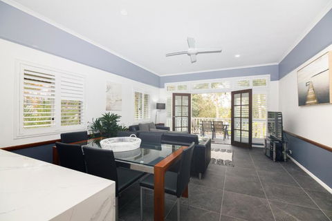 Sandy Beach Resort - QLD Tourism 2