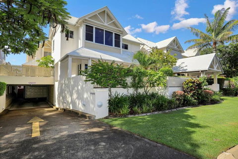 Sandy Cove @ Royle Palms - QLD Tourism 0