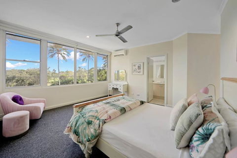 Sandy Cove @ Royle Palms - QLD Tourism 1
