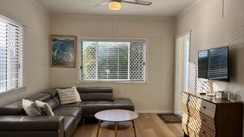 Sandy Days 4551 - Queensland Tourism 2
