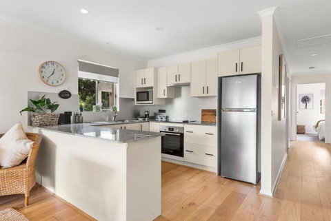 Sandy Days - Queensland Tourism 3