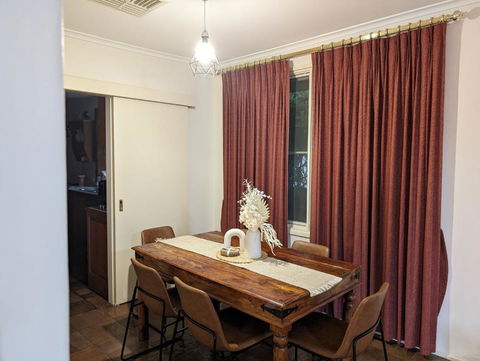 Spacious, Modern & Stylish Vacation Home - QLD Tourism 3