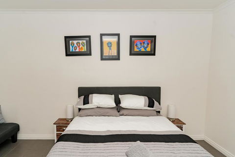 Stay In Blackwood - QLD Tourism 0