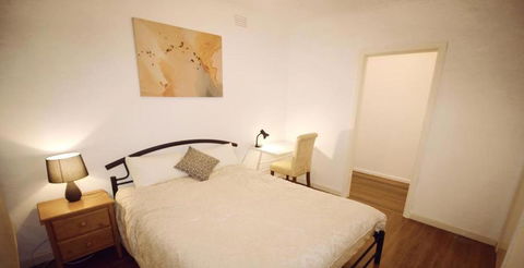 Sunny House - Melbourne Airport Home - Queensland Tourism 0