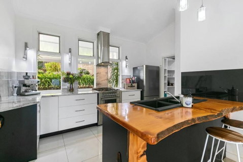 Sunset Estate In Mount Osmond - QLD Tourism 2