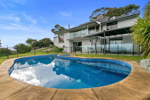 Sunset Estate In Mount Osmond - QLD Tourism 3